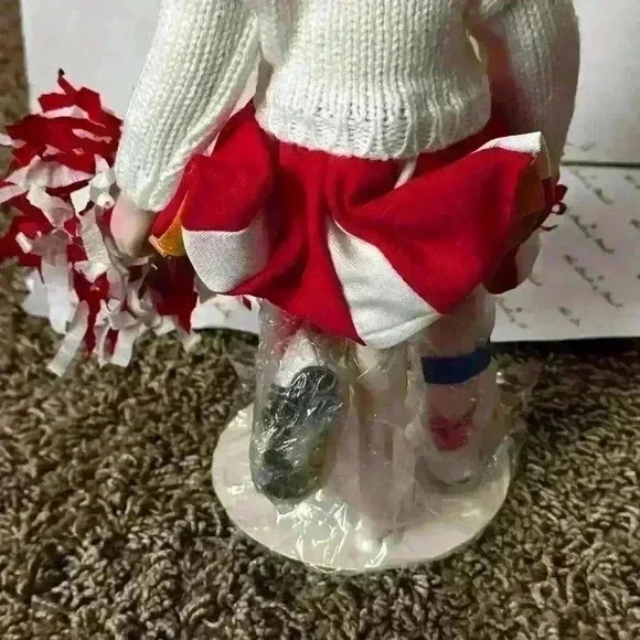 NWT - Danbury Mint Vintage ‘Kathy’ Cheerleader Doll by Judy Belle - Picture 3 of 9